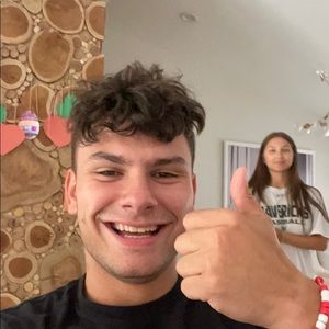 Meet your Posher, Lucas